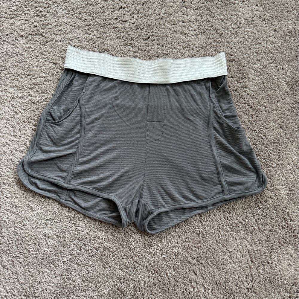 Alexander Wang Gray ribbed Pajama Shorts with elastic waist and pockets